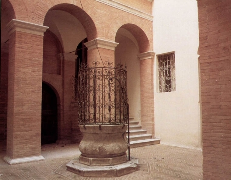 chiostro di Palazzo Deli, sede della Sezione di Foligno